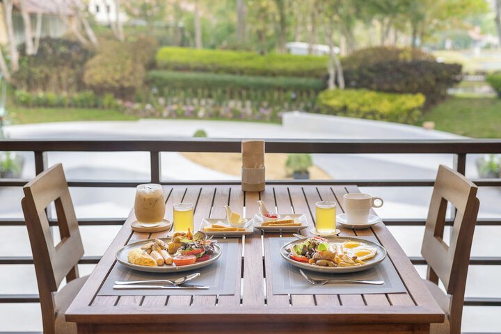 Dining Photos
