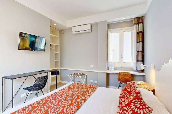 Room 107 of 210