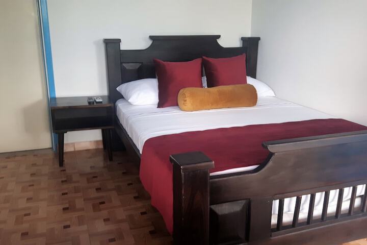 Room 4 of 26