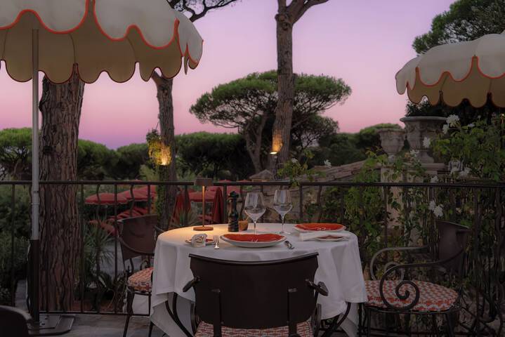 Dining 73 of 104