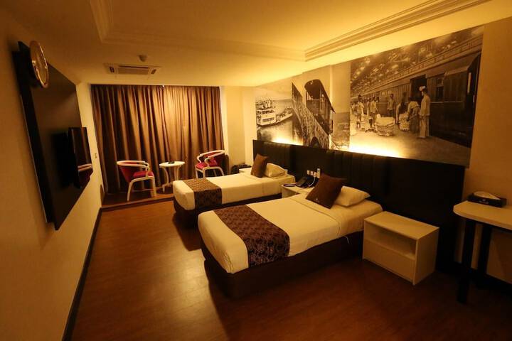 Room 14 of 36