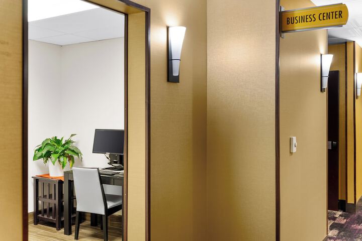 Business Center 47 of 52