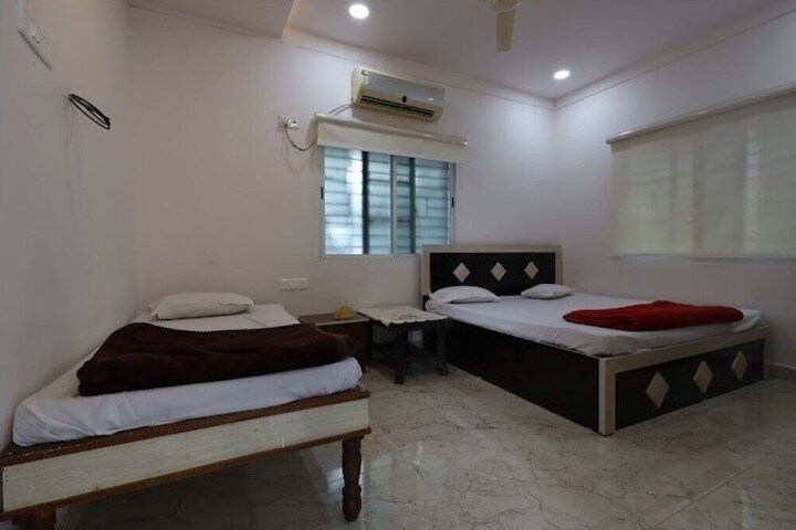Room 3 of 6