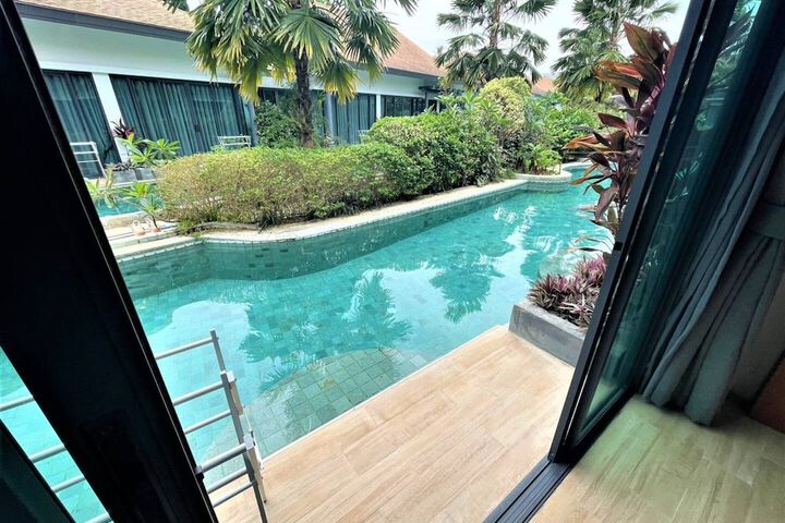 Pool 70 of 132