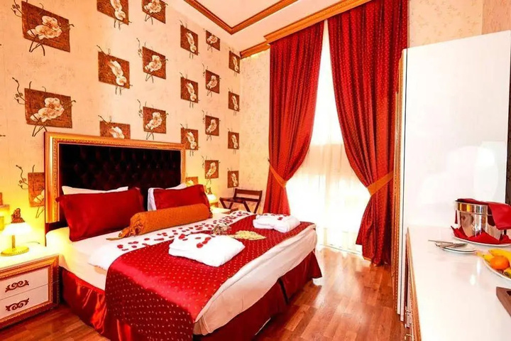 Room 2 of 9