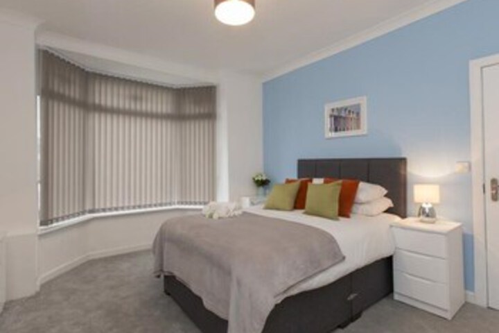 Room 16 of 54