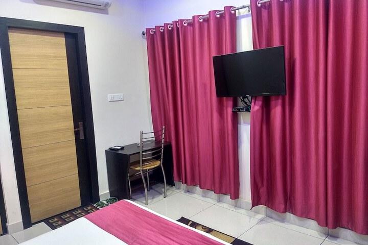 Room 9 of 41