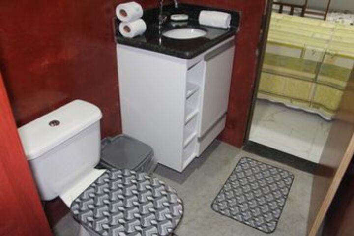 Room 4 of 42