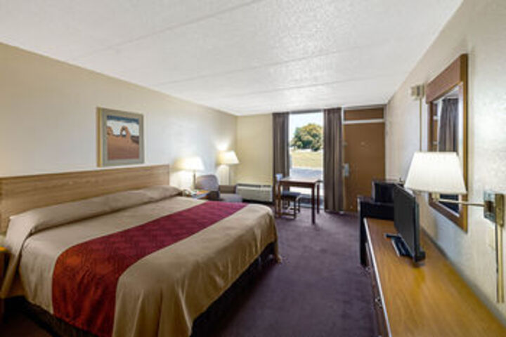 Room 6 of 22
