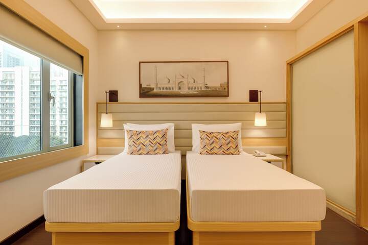 Room 3 of 61