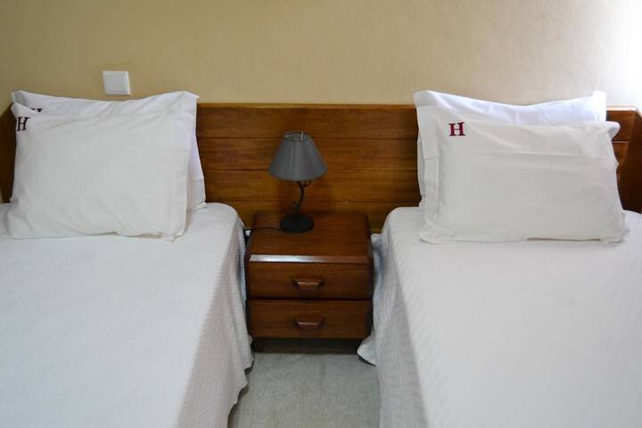 Room 11 of 28
