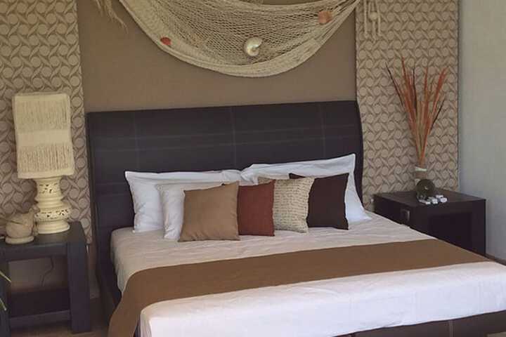 Room 2 of 30