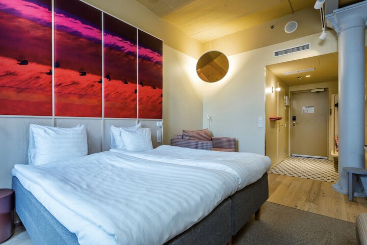 Room 22 of 69