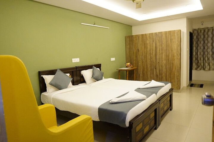 Room 2 of 17