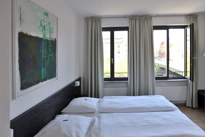 Room 7 of 43