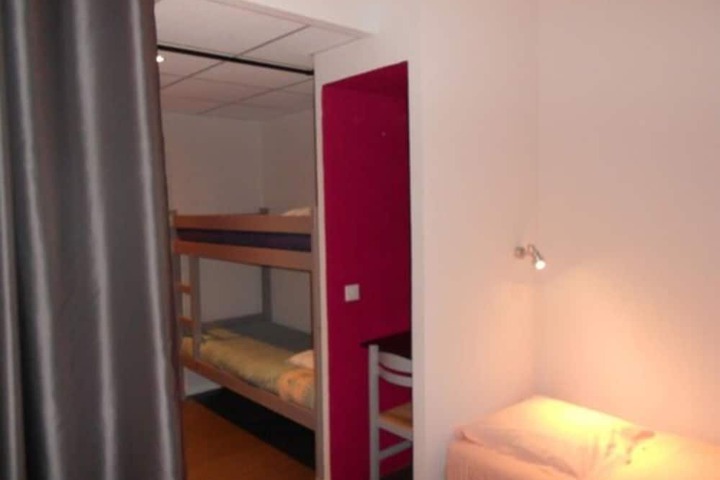 Room 5 of 35