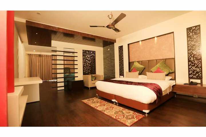 Room 12 of 81