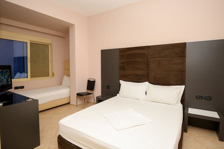 Room 10 of 218