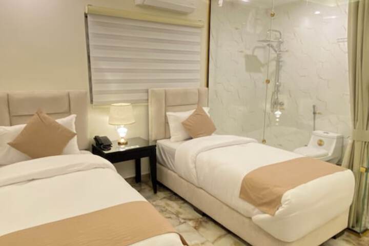 Room 15 of 29
