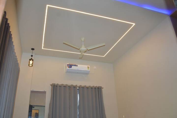 Room 12 of 39
