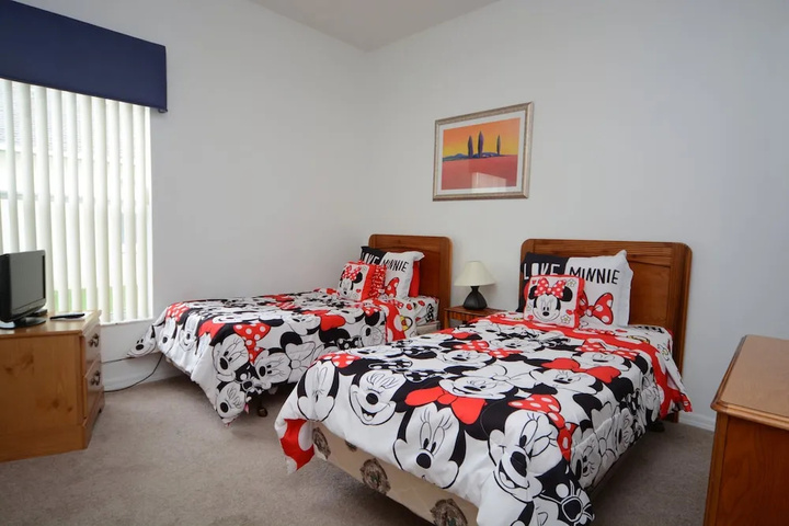Room 2 of 22