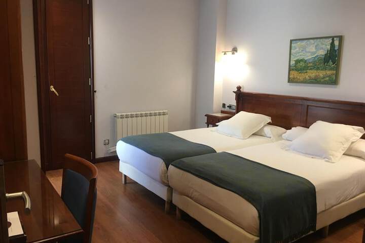 Room 9 of 85