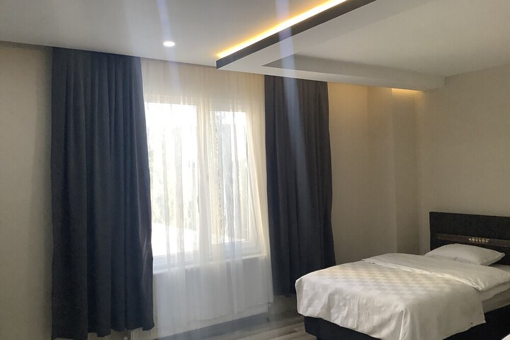 Room 5 of 53