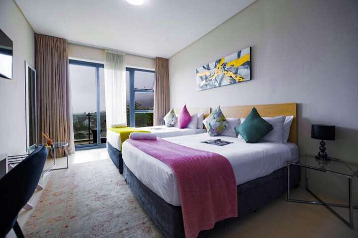 Room 14 of 76