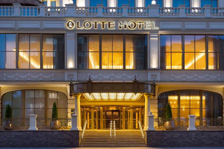 Hotel 53 of 54