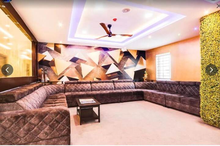 Hotel Interior 2 of 11