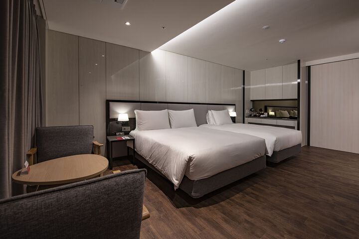 Room 49 of 108