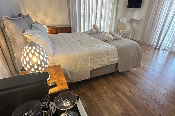 Room 16 of 37