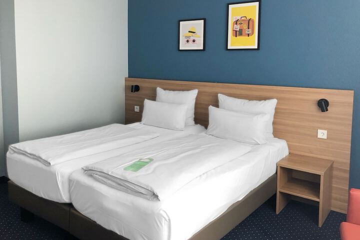 Room 9 of 171
