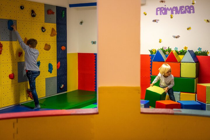 Childrens Activities 165 of 212