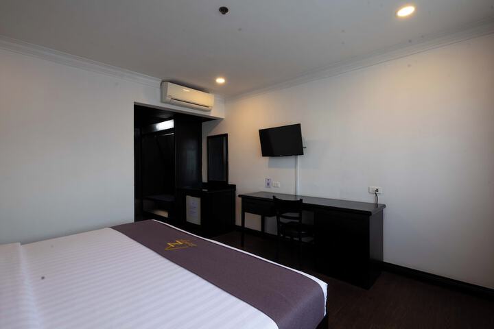Room 18 of 72