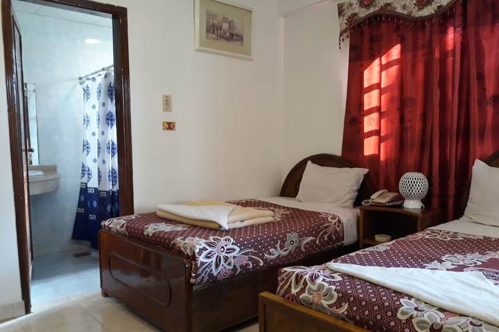 Room 27 of 85