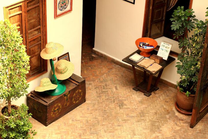 Entrance & Lobby