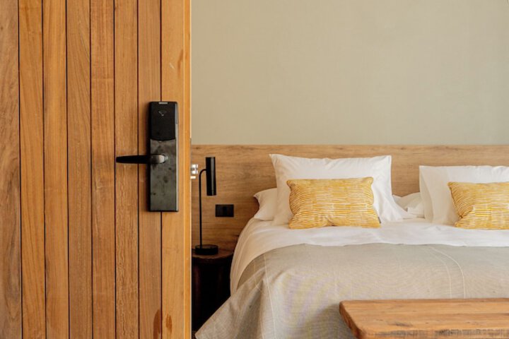 Room 3 of 67