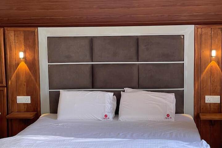 Room 2 of 25
