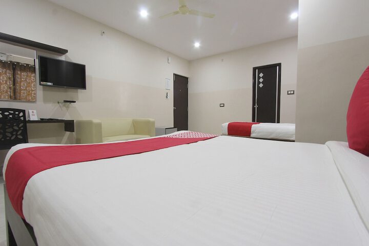 Room 8 of 32