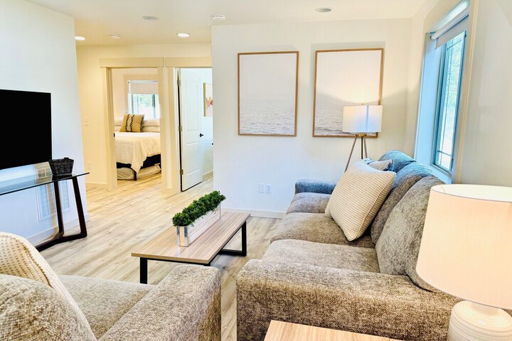 Lounge 262 of 426