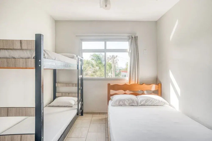 Room 5 of 18