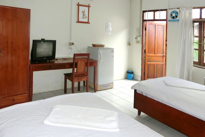 Room 16 of 34