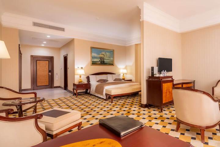 Room 27 of 137