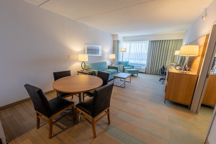 Room 15 of 94