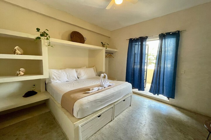 Room 19 of 97
