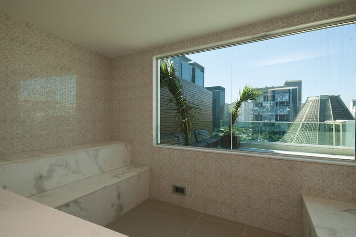 Room 50 of 81