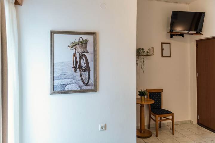 Room 19 of 48