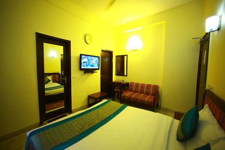 Room 22 of 68
