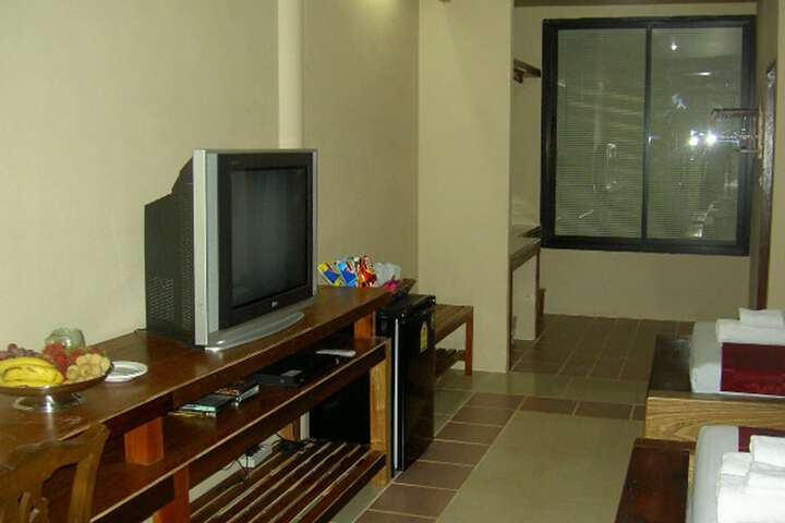 Room 8 of 35